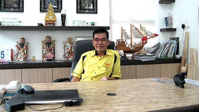 Tiger You, fondatore e amministratore di Tiger Excellent Wood Sdn Bhd Tiger You, fondatore e amministratore di Tiger Excellent Wood Sdn Bhd