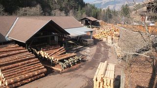 Tutt’uno con la natura: Lo stabilimento Prader nella Val di Funes